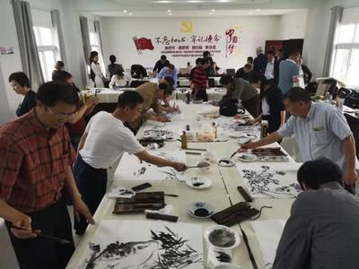 傳統文化助力扶貧攻堅——江蘇、貴州中國畫學會交流展在貴陽開幕